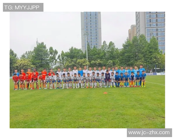 海于格松与大连的对决揭示足球战术与团队协作的精彩碰撞