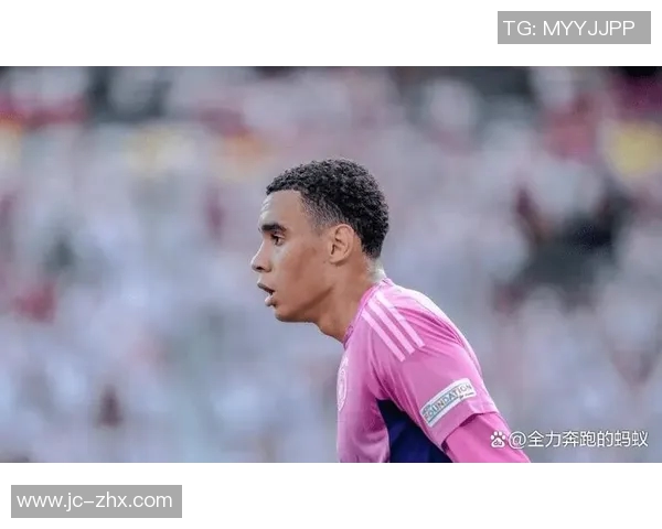 穆西亚拉：年轻天才如何在足球世界中崭露头角与成长之路