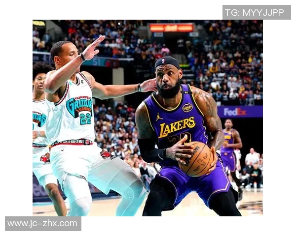 2009年湖人队与灰熊队激战回顾：经典对决与精彩瞬间的重温