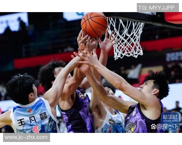 CBA精彩回放山东队对阵上海队的激烈比赛全程录像分析